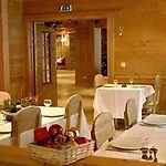 Les Alpages De Val Cenis Aparthotel 4*