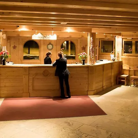 Les Alpages De Val Cenis Aparthotel 4*