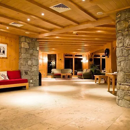 Les Alpages De Val Cenis Aparthotel 4*